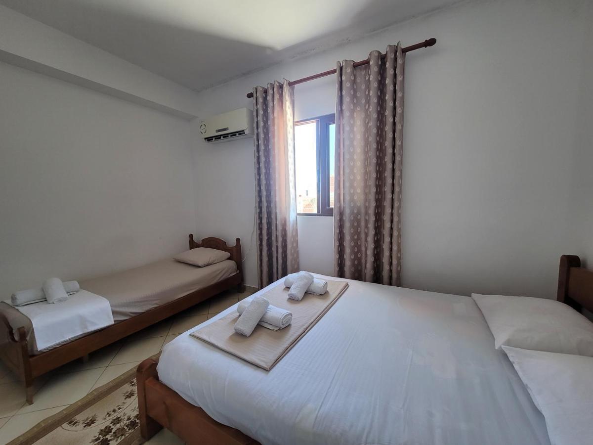 Guesthouse Veliaj Ksamil Esterno foto