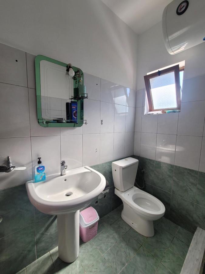 Guesthouse Veliaj Ksamil Esterno foto