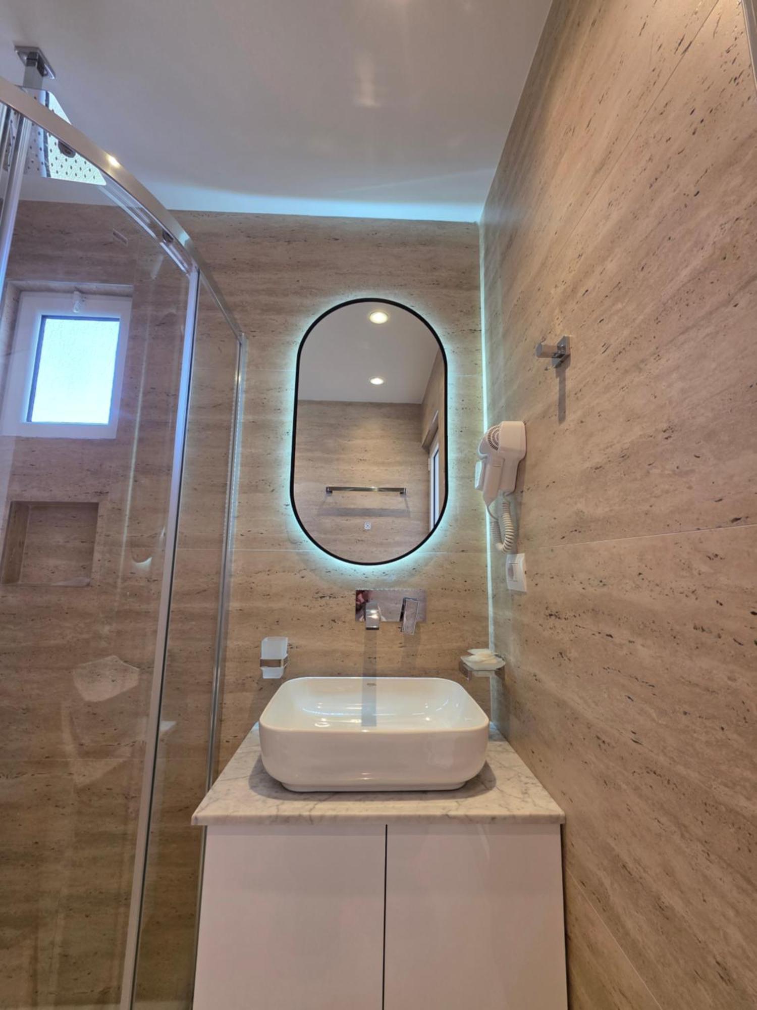 Guesthouse Veliaj Ksamil Esterno foto
