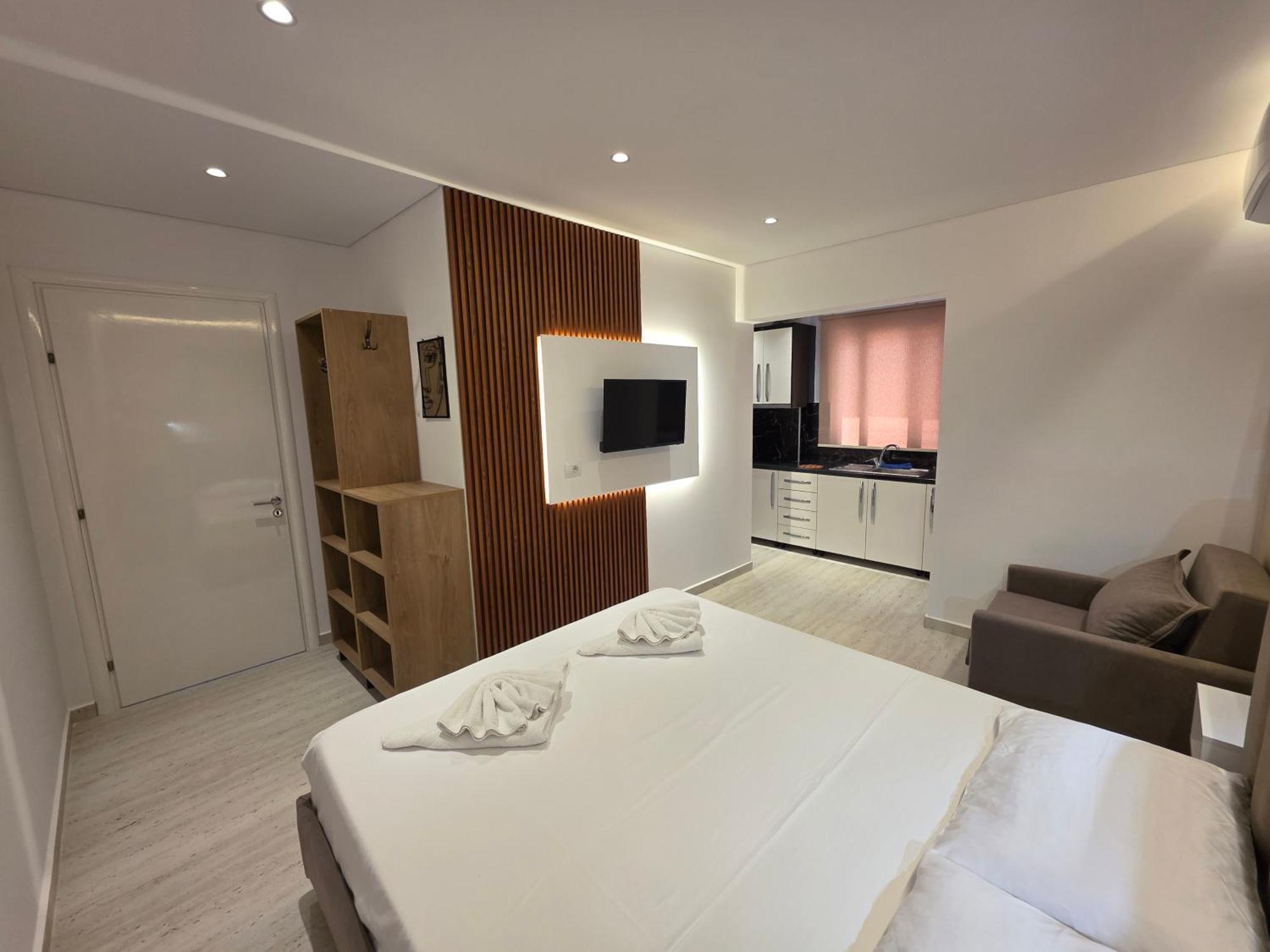 Guesthouse Veliaj Ksamil Esterno foto